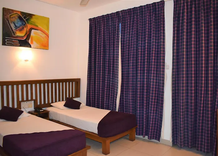 Port View City Hotel